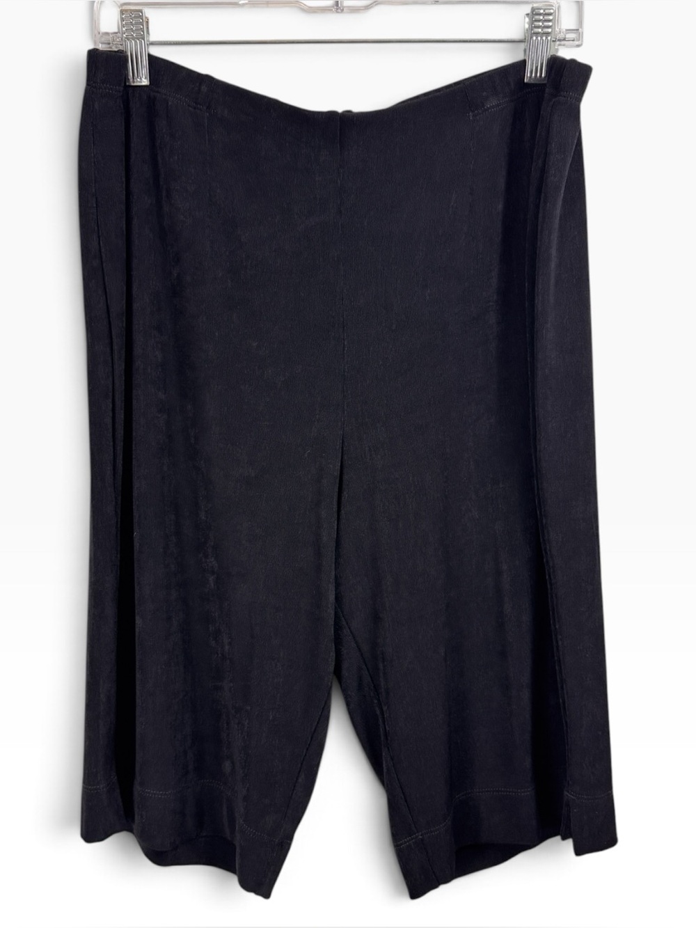 NWT Chico's Travelers No Tummy Knee Length Shorts Black Size 2 Large